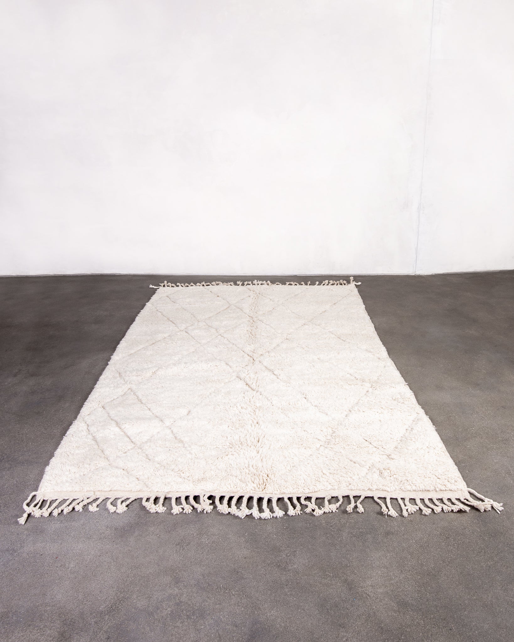 Modern designer handcrafted Berber rug from morocco Beniourain with beautiful colors and patterns